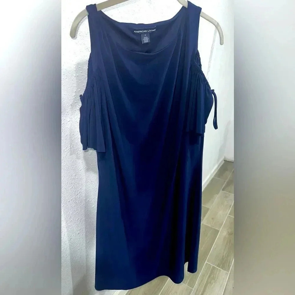 American Living ~  Dress Size‎ 16